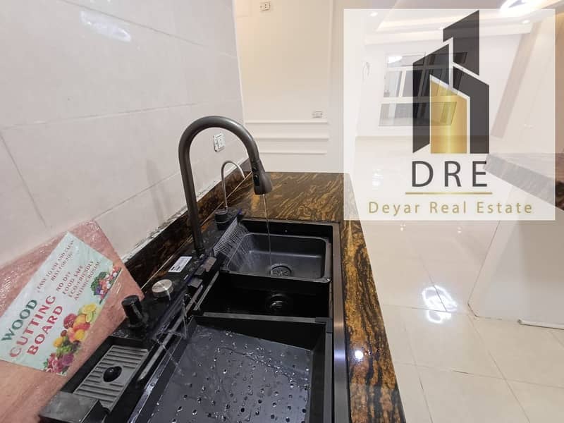 14 b1e82794-9c3b-4aee-a671-e91db07cdbe9. jpg