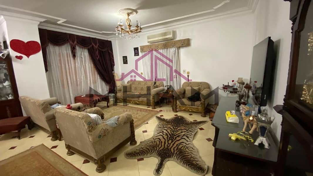 12 photo_5992275141330668415_y. jpg