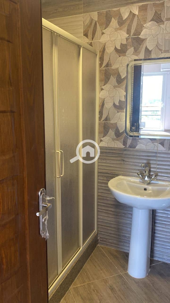 9 23900de7-495c-4c64-bfc7-034bbe4e35bd. jpg