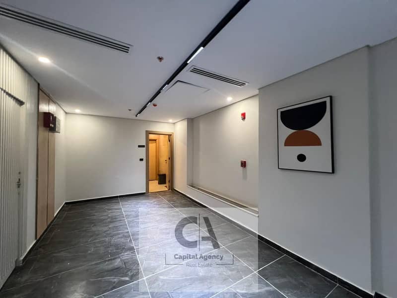 4 0844c973-1076-4abc-84ff-06bfbb4aa231. jpg