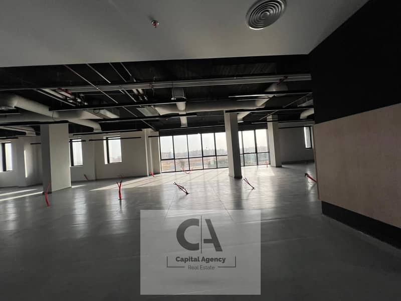 7 f4a296b6-58d6-4966-b804-ef0dd1a20d1d. jpg