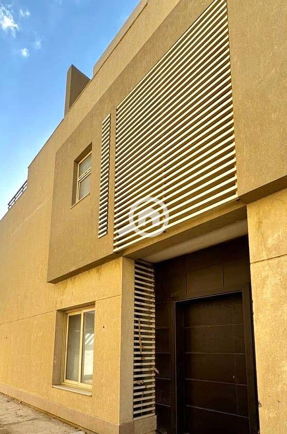 2 a99c156e-7638-4690-869c-5d83afdaac2c. jpeg