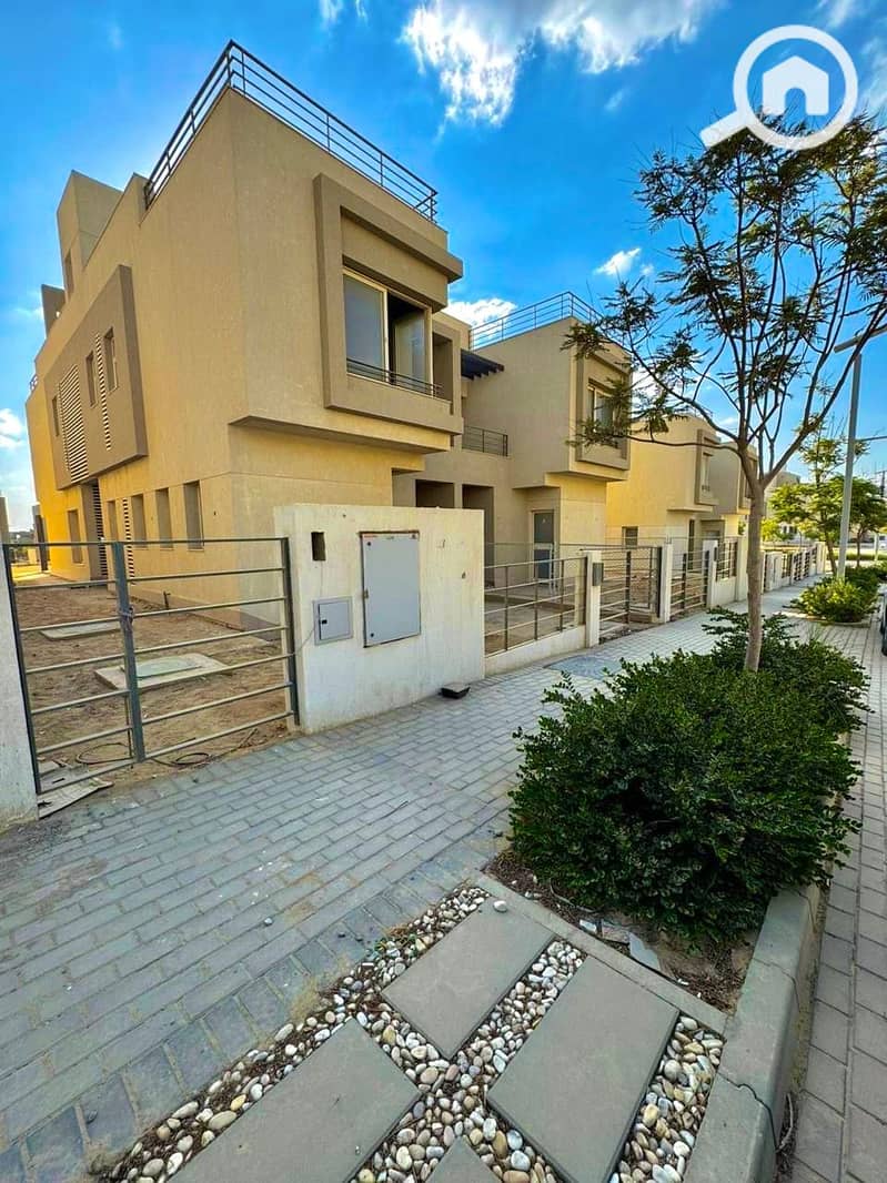 8 06a18fb7-bf58-4950-a4b2-edbc679342c7. jpeg