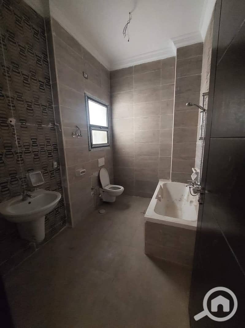 3 7f486d6e-d4b9-403d-8948-f88ce3116047. jpg