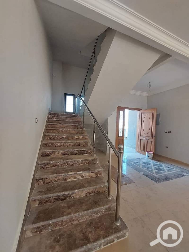 7 190470c9-b2ac-4212-85a0-e5d4eb0693ac. jpg