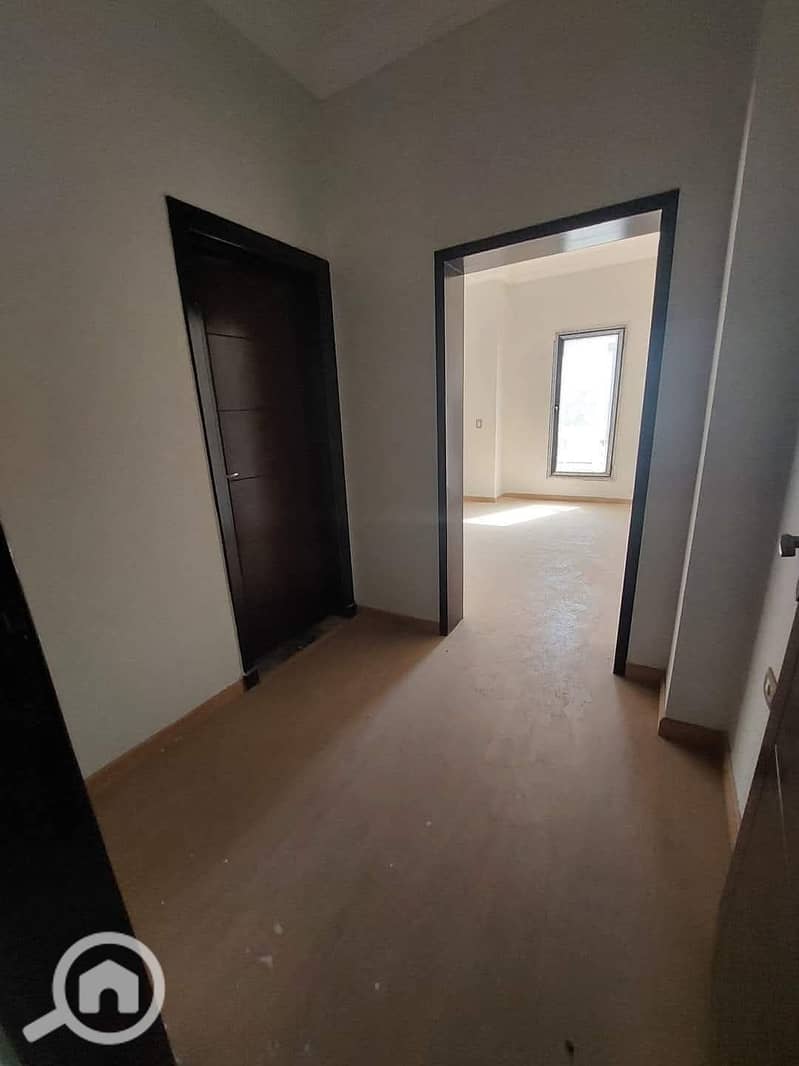 9 ab2fe9a7-49da-4b09-a482-7875a6cb0bc0. jpg