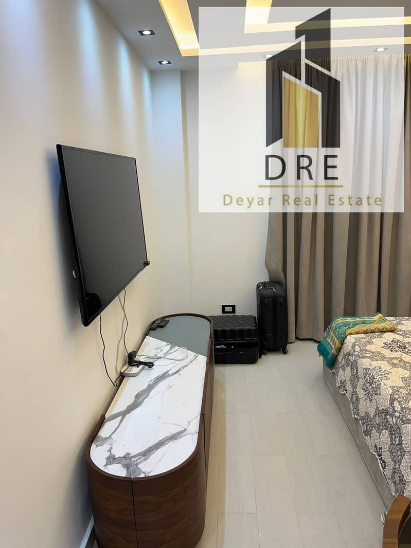 12 42a263d7-900e-4556-8f8b-609822323c91. jpg