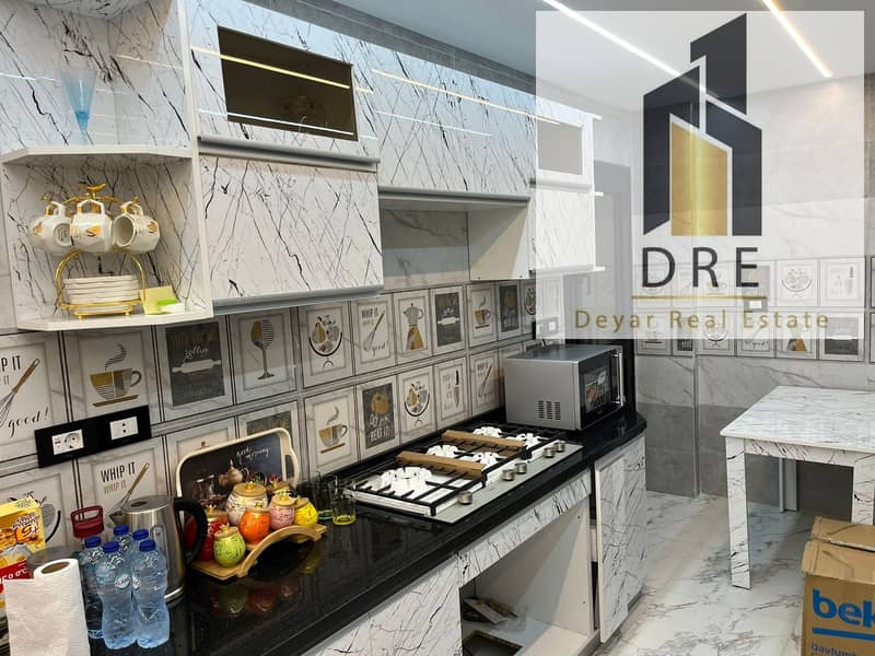 15 3702ce15-5b8f-4b88-8008-58e02f955f91. jpg