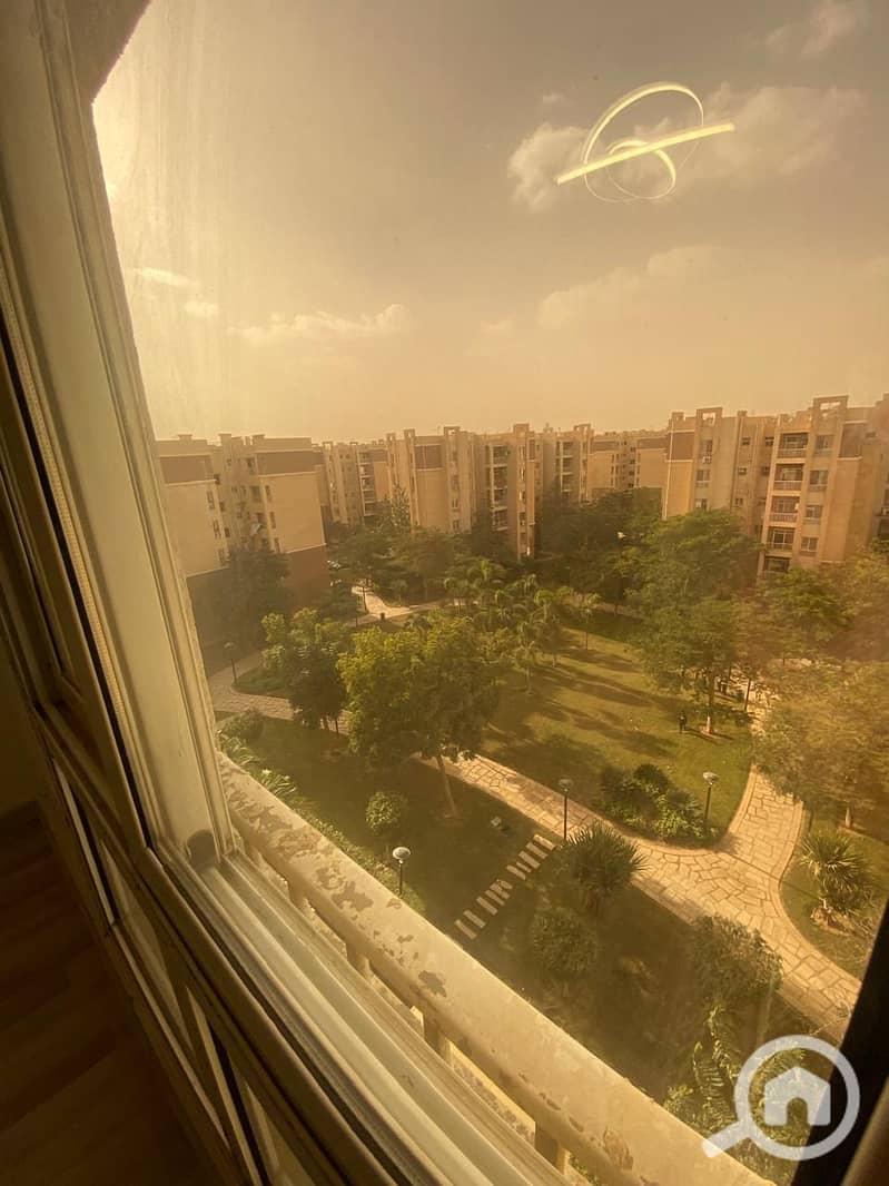 12 10a6dfee-6e36-4bf2-8fe5-02dc844fc7d2. jpg