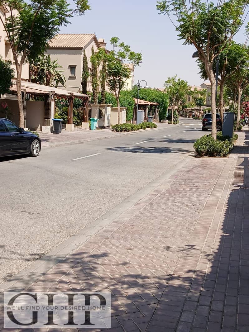 3 2f7ad109-996c-4c2c-a438-af59333a5945. jpg