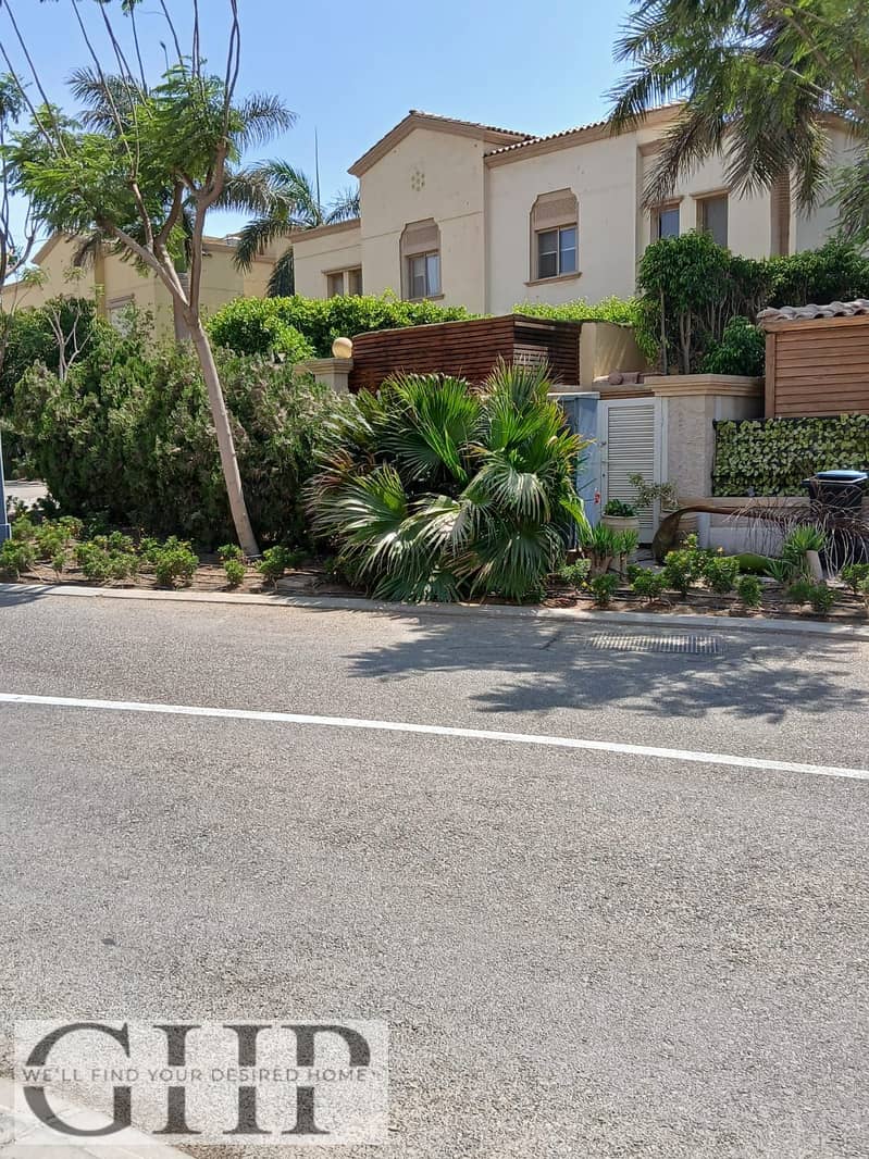 8 b2bf0ffc-afe5-4045-a2e9-32ac9b22ea3f. jpg