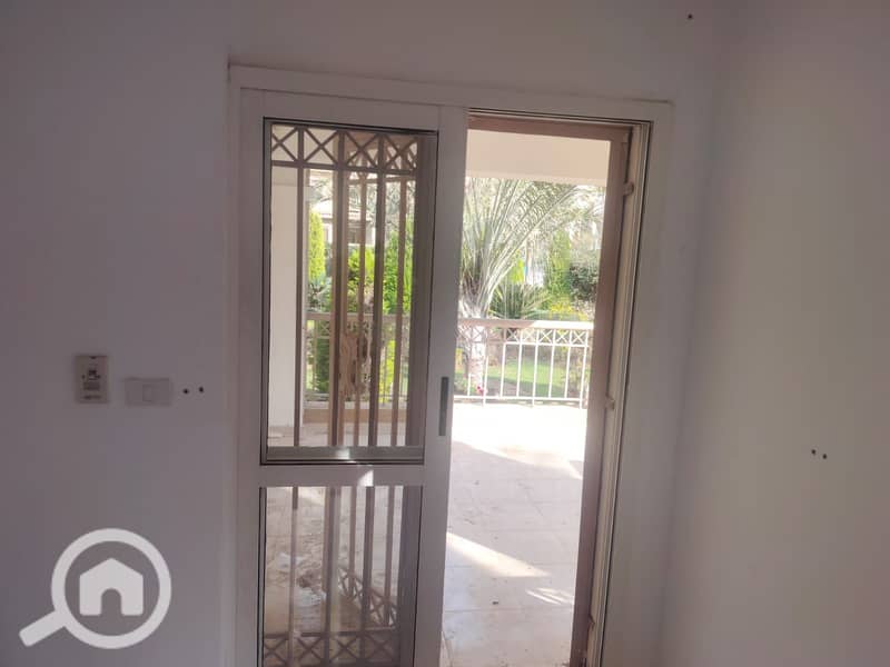 4 3d3fb6d4-6801-49c0-94f3-66c5ab309c81. jpg