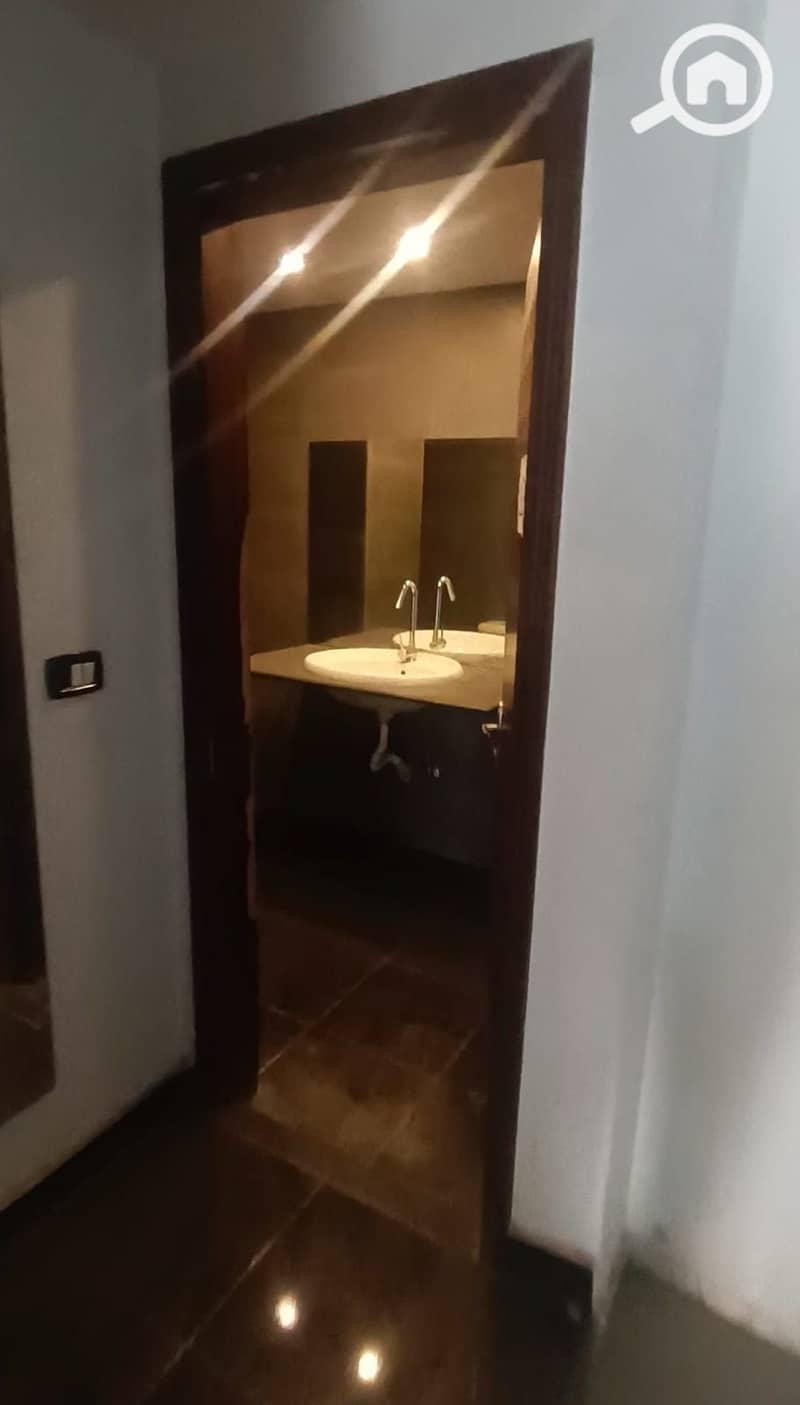 5 WhatsApp Image 2025-10-21 at 4.45. 57 PM (1). jpeg