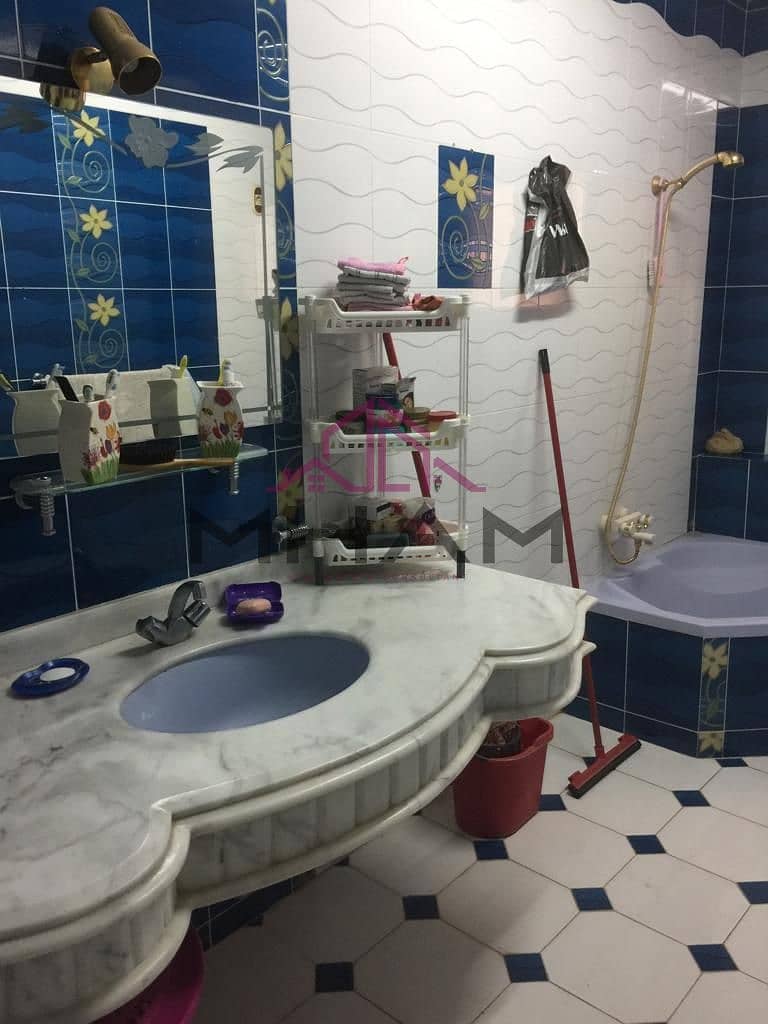 9 photo_5992216403357928389_y. jpg