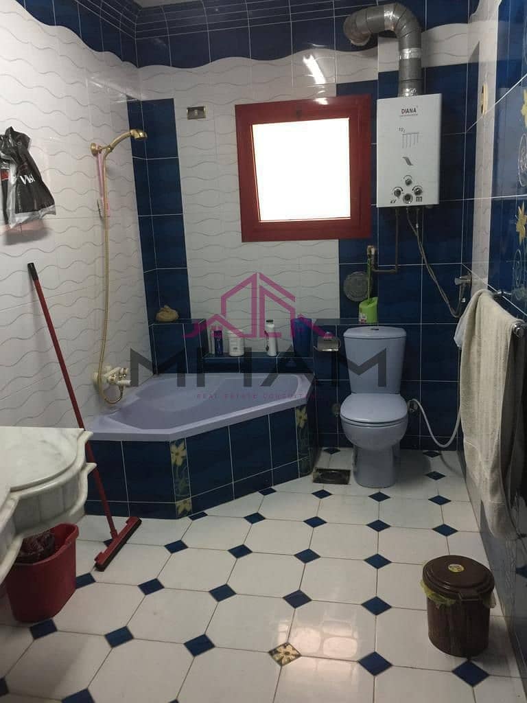 12 photo_5992216403357928381_y. jpg