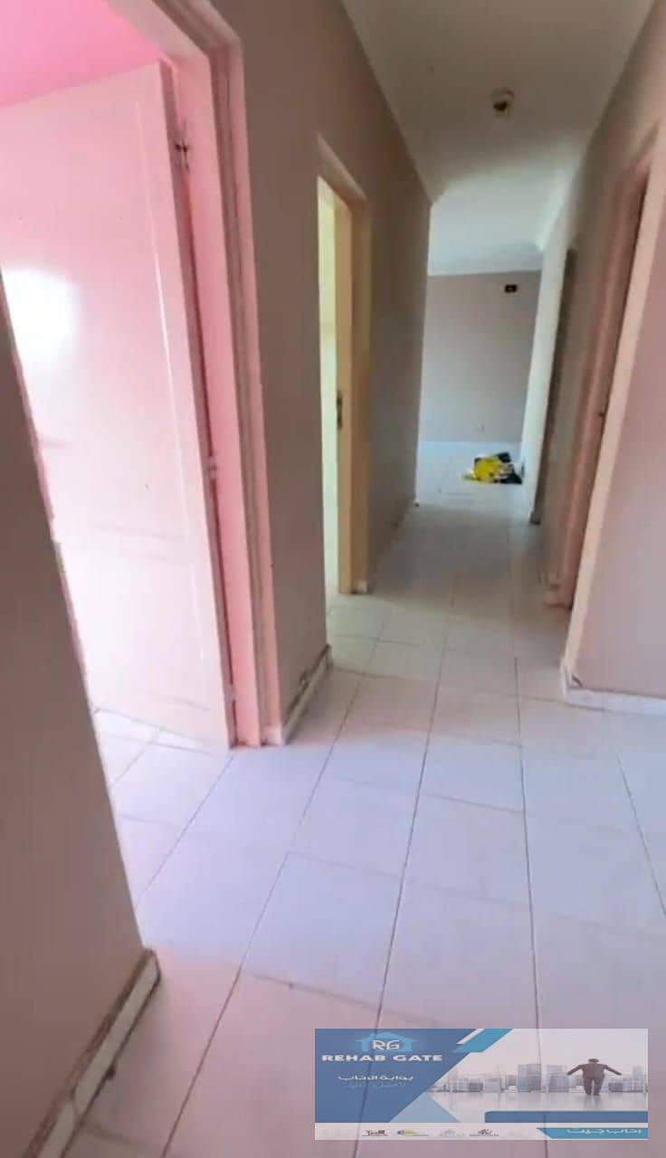 2 44f86eec-95db-4264-84d2-c30786856edd. jpg