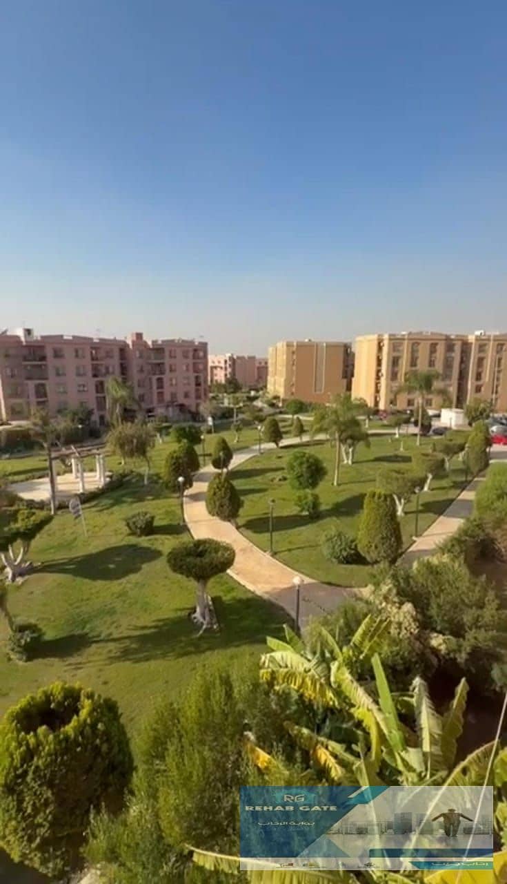 24 e938801e-e1ab-4643-b9ef-ff0d2e6f802a. jpg