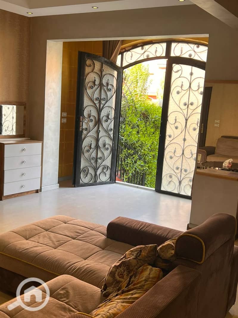 3 fd753f25-e1be-41c1-aadd-bae8579f0e14. jpg