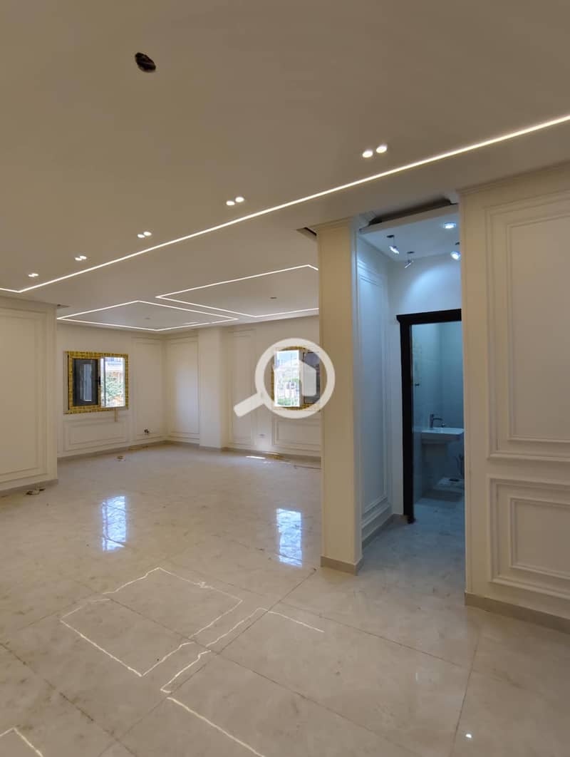 3 f2b440c1-5cf6-4815-989d-c948395d4e80. jpeg