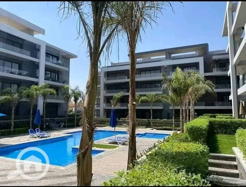 10 371b6772-5743-4d76-aecd-a37bc96d0eaa. jpg