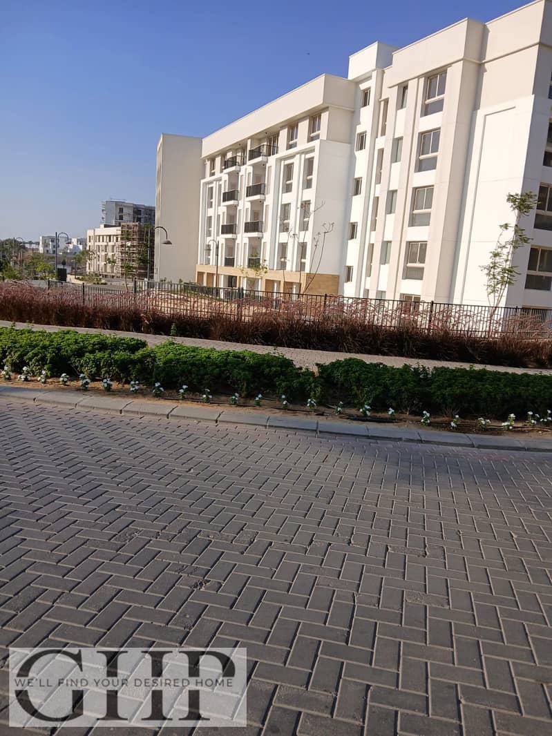 3 0c84c56e-0e07-48ce-83af-ad36f9446985. jpg