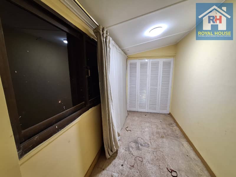 4 002e0df4-6a67-47b7-9744-090d95ecc3d0. jpg