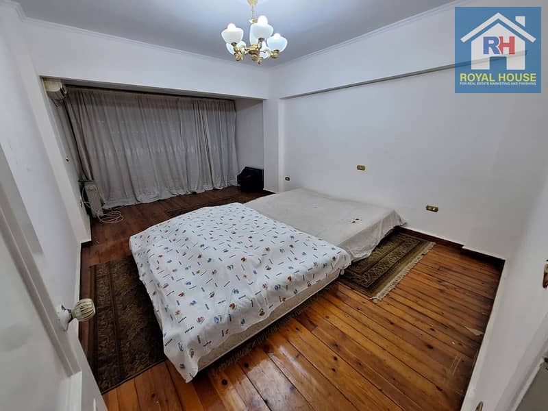 7 7b718a16-aff0-4de9-9ad8-5574a42927df. jpg