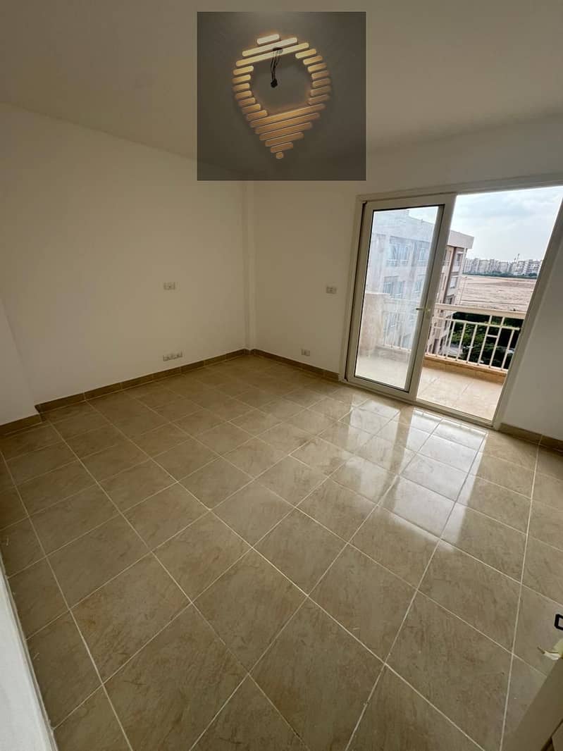 10 WhatsApp Image 2025-11-03 at 16.23. 03_71206b7d. jpg