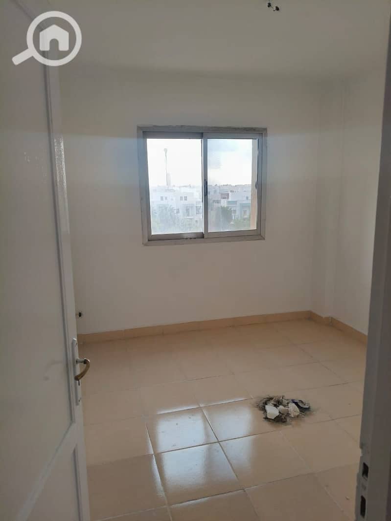 10 be59d2cb-9e3d-4995-b8d0-d00f5b765c6c. jpg