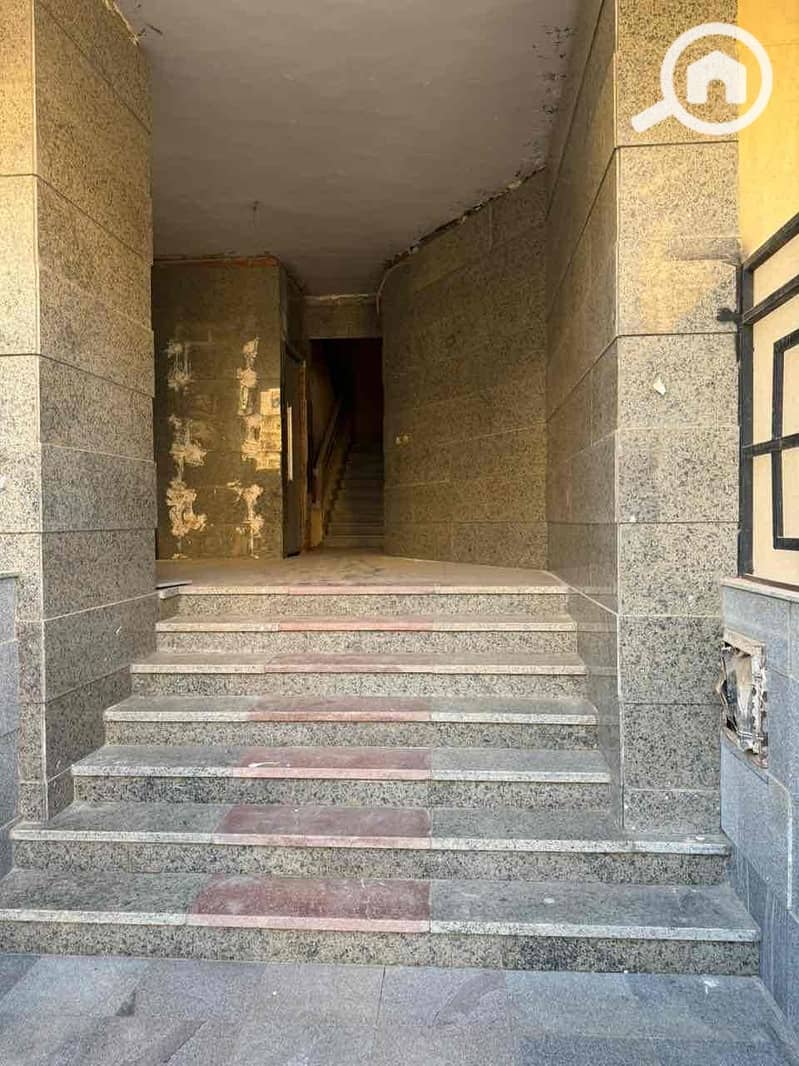 2 35714119-c3d8-4b56-a763-f2a7321b769e. jpg