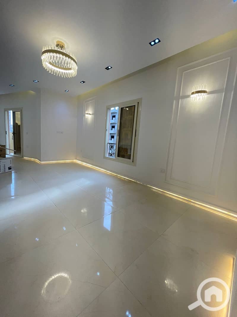 2 3d4ebc31-7412-42ec-b104-102e5d05d3fa. jpeg