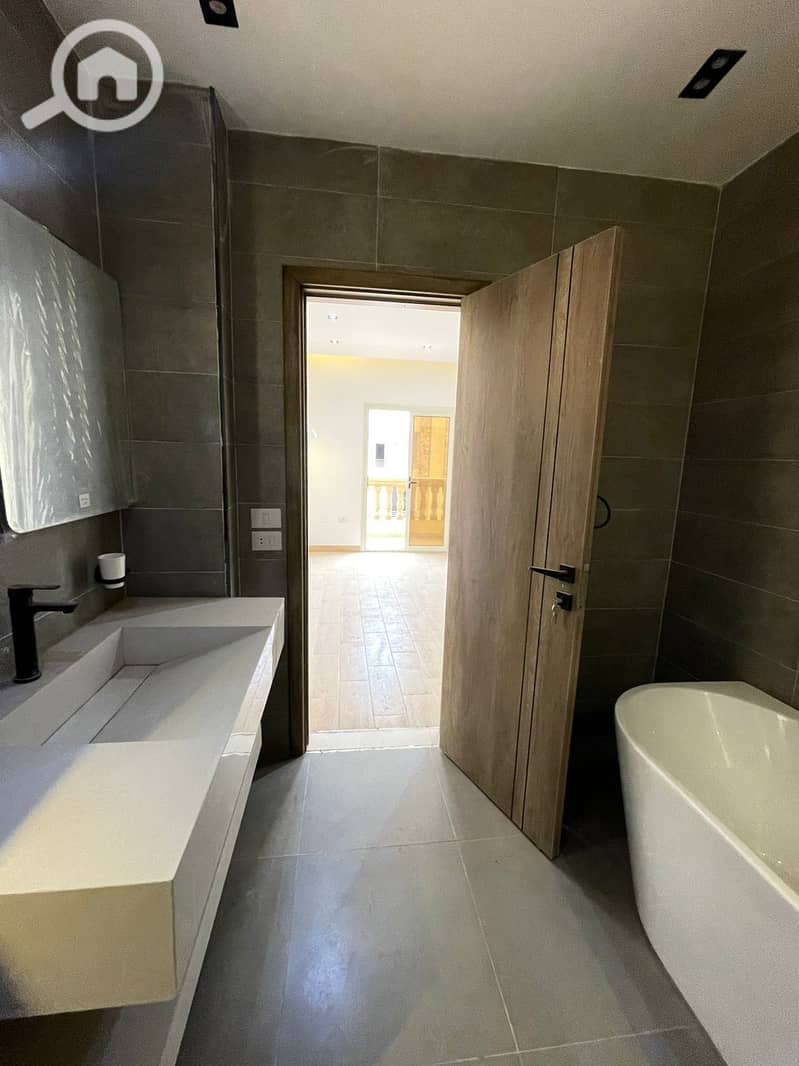 5 1b8d39de-94c6-491f-89db-755c4c0513a7. jpeg