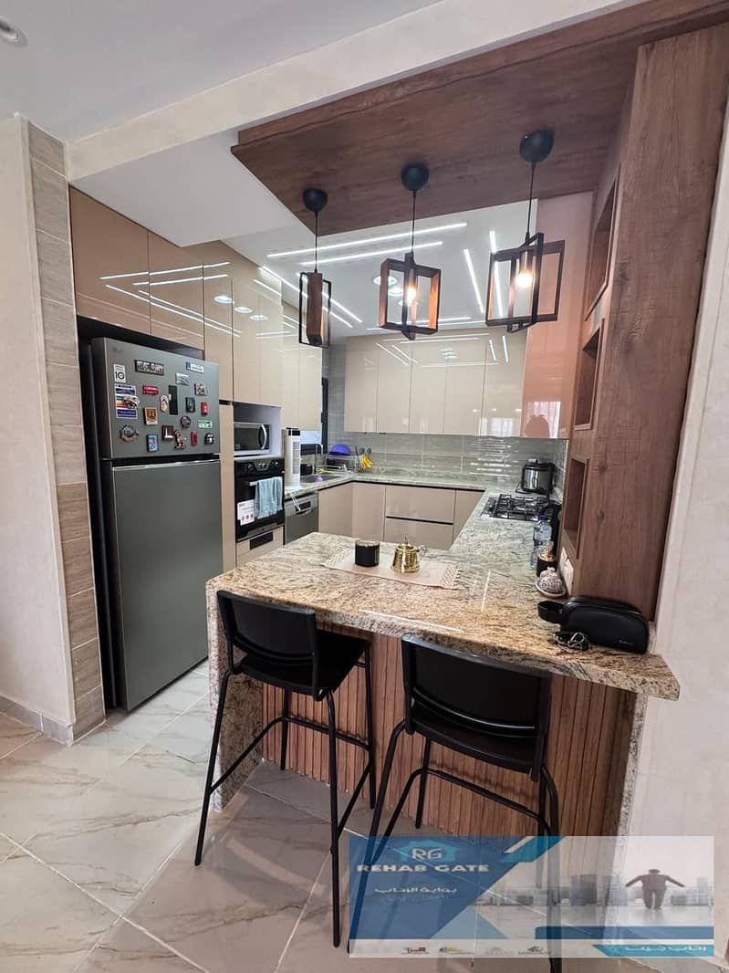 3 4b6ad45d-ae27-4c32-adf7-dfca5a7794c2. jpg