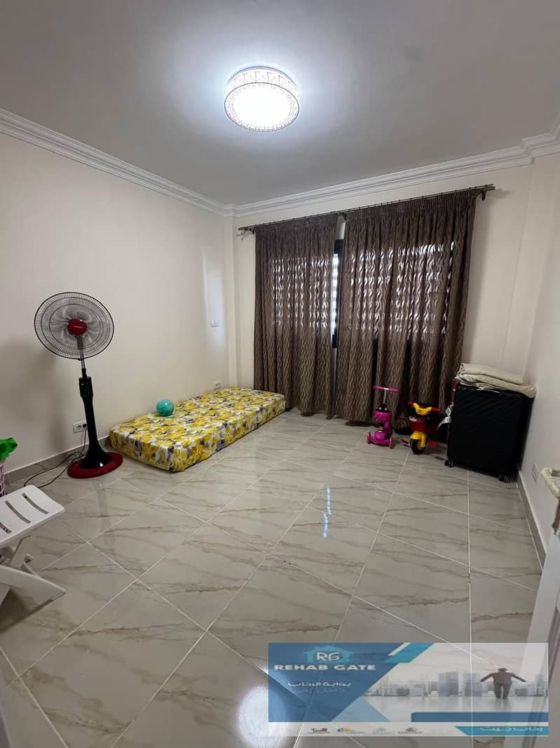 4 4c8f7200-008b-442b-8753-b22a93880ad0. jpg