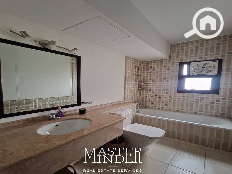 12 WhatsApp Image 2025-02-10 at 18.47. 34_0e630037. jpg