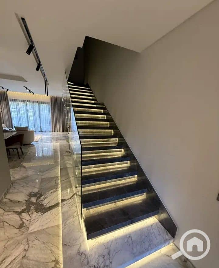 4 WhatsApp Image 2026-01-12 at 19.25. 14 (1). jpeg