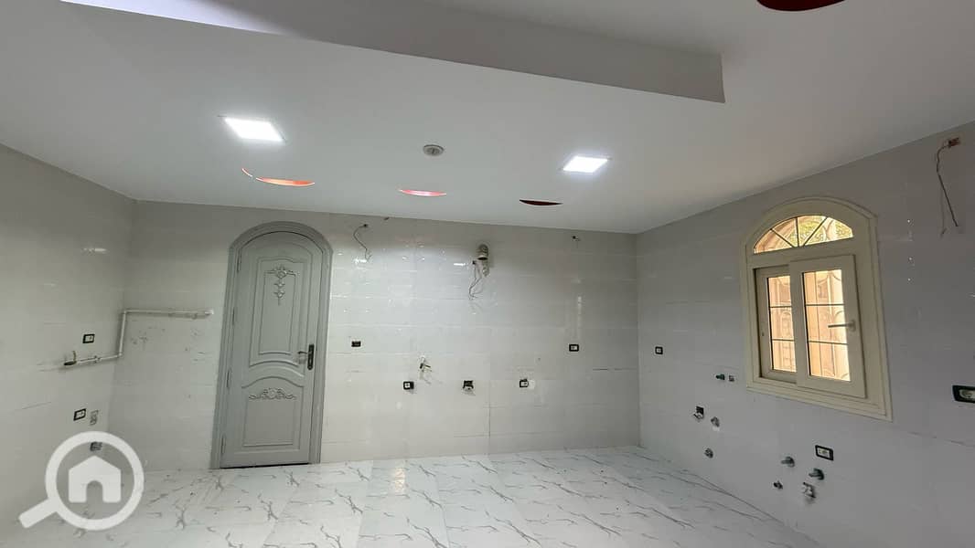 20 b7554afe-8443-44ba-85db-ad7dcedbfadd. jpg