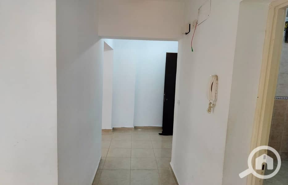 10 eff22e10-537c-41e8-8909-2116f50ecf69. jpeg