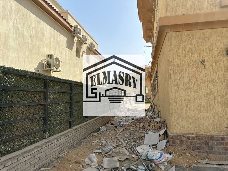 11 c04d93f6-bd29-49f4-8e43-36d9b9d54616. jpg