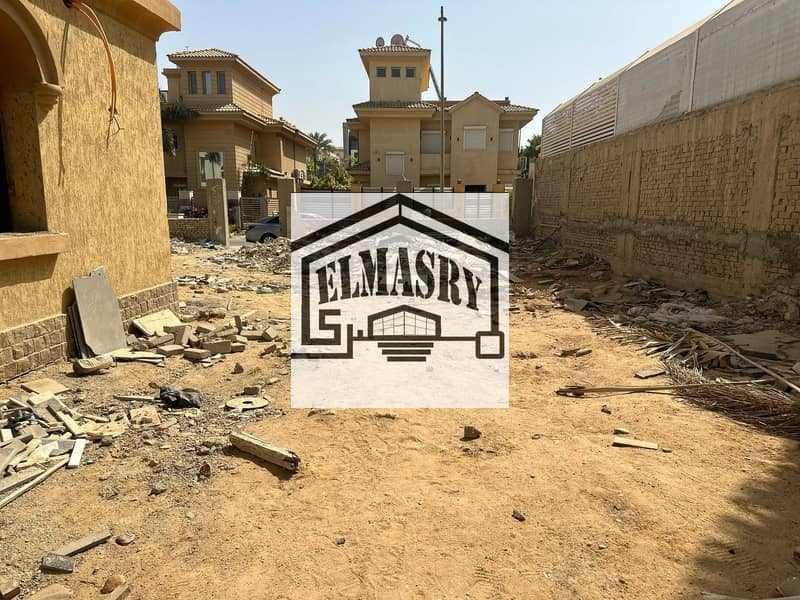 12 c90b00fc-af57-466d-97a7-03430760b660. jpg