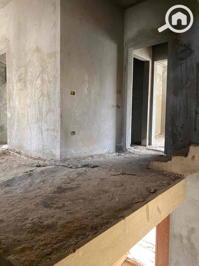 14 a5651db8-6c80-4cd1-953e-1dbe89609bea. jpg