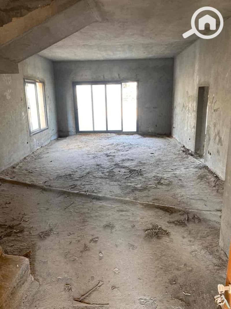 11 0cfb5b40-7ef1-4139-ad7b-92a8f4eb0f7d. jpg