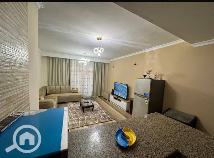 2 794d99f6-9990-41cd-b583-44fe7e8b3e8d. jpeg