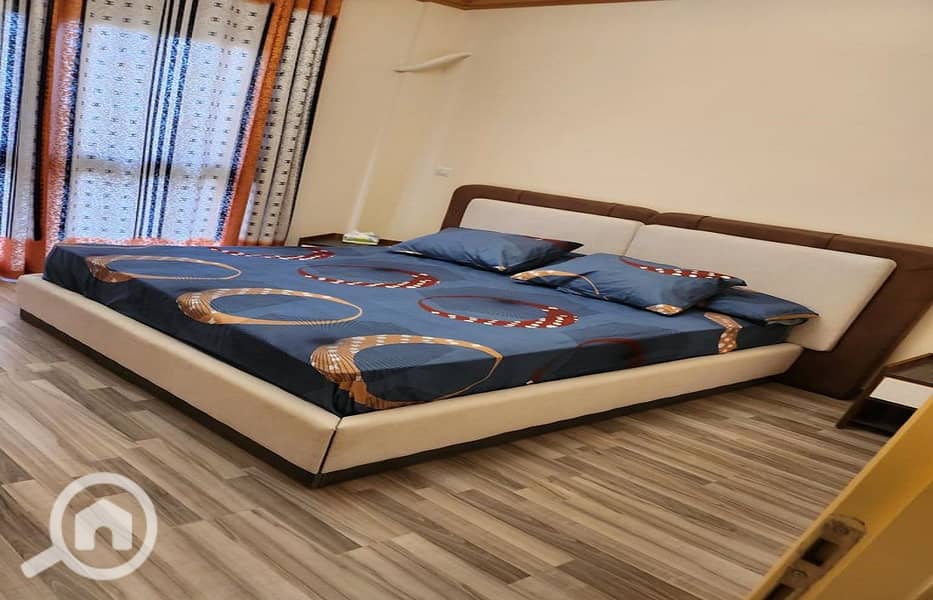 10 f519121e-f51b-46c8-b712-6e0346eff190. jpg