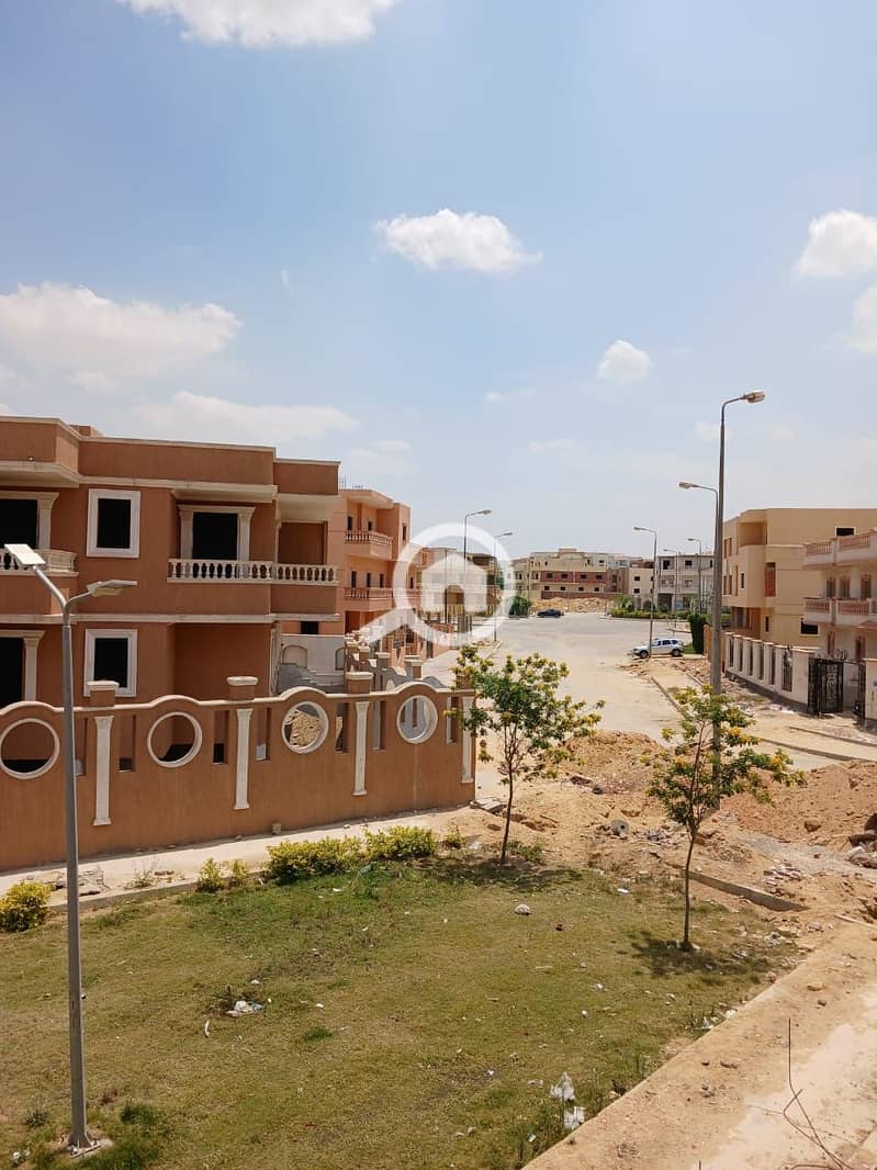 5 18e93900-0e5c-4fda-b758-faeb0f040a71. jpg