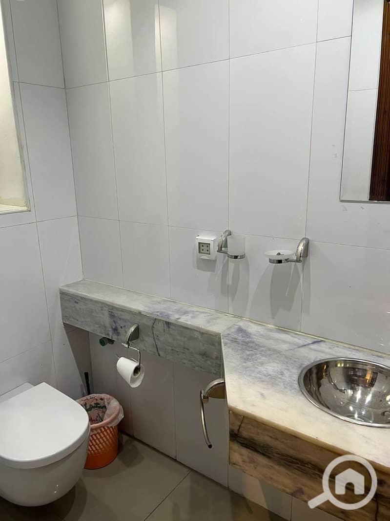 8 9c9cdd21-3c1b-4a94-8994-3671535e559a. jpeg