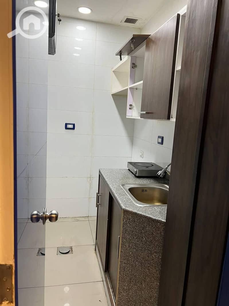 13 fd76c229-ed31-4d40-8e93-b2ed337a0cc9. jpeg