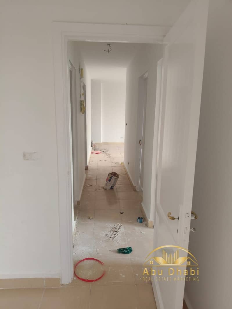 9 0ce041d2-d58c-4377-bd73-3827bc6dc452. jpg