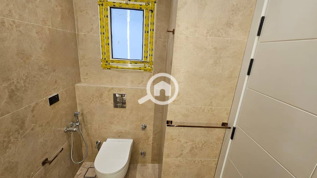 7 192aa8fd-091e-41af-b801-3375fe0b25a0. jpg