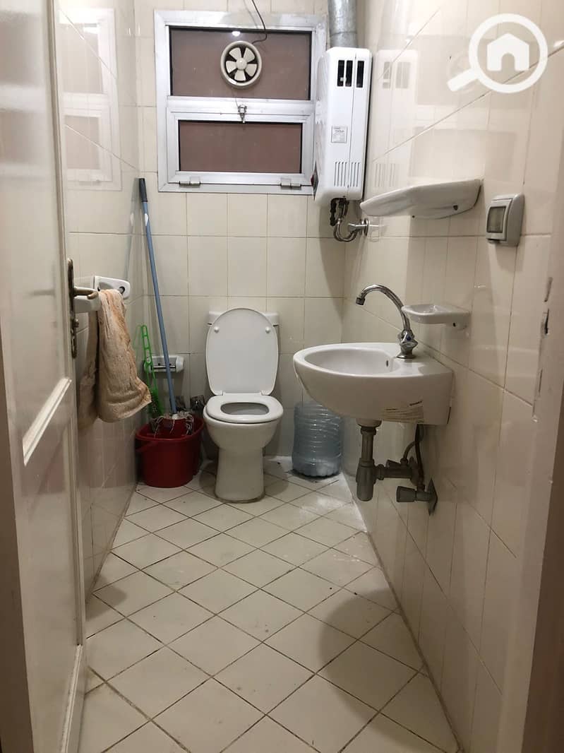 7 5f8429ff-349f-482e-9812-fc547ddd05d1. jpeg